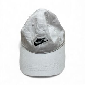 Nike Kids White Baseball Cap Child Size 4–7 Adjustable Hat